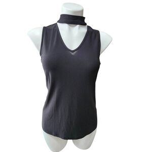 Janet Chung black keyhole cutout shirt sleeveless black small‎